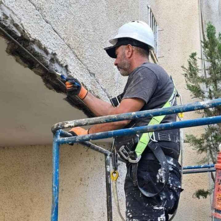 טיפול בקורוזיה בברזל בטון